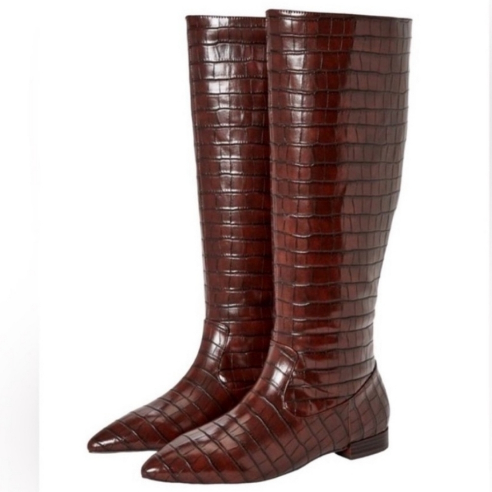 New Sienna Tall Brown Croc Flat Boots. Size 7